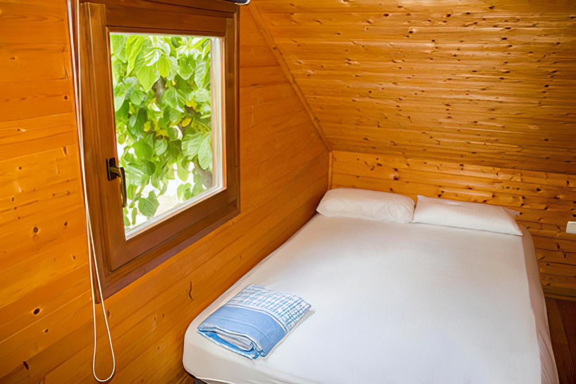 Arc De Bara Camping & Bungalows Roda de Bará Chambre photo